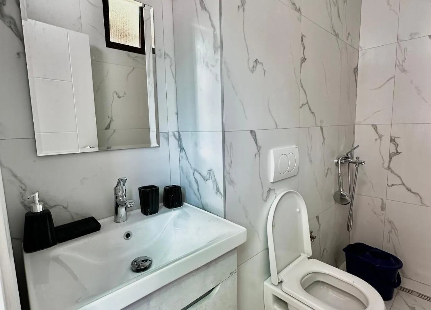 Tirana Apartment Center Jon Albania